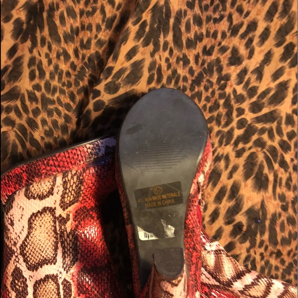 Boots - Picture 3 of 3